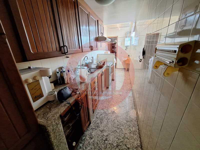 Cobertura à venda e aluguel com 3 quartos, 185m² - Foto 12