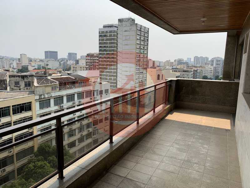 Cobertura à venda com 4 quartos, 212m² - Foto 2