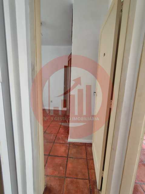Apartamento à venda com 2 quartos, 60m² - Foto 12