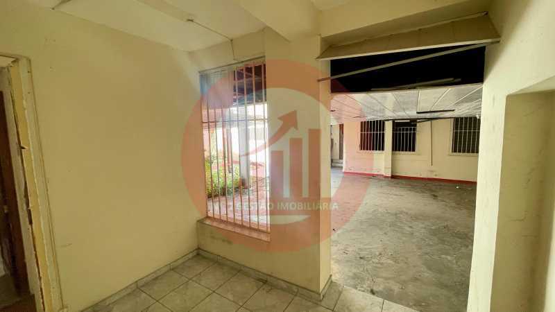 Casa, 7 quartos, 263 m² - Foto 9