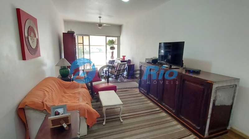 Apartamento à venda com 3 quartos, 140m² - Foto 4