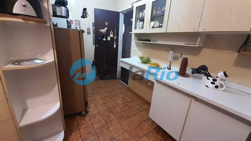 Apartamento à venda com 3 quartos, 140m² - Foto 25