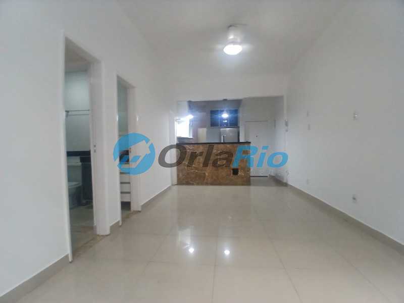 Apartamento para alugar com 2 quartos, 61m² - Foto 2