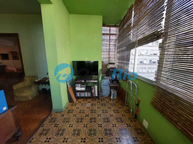 Apartamento à venda com 3 quartos, 200m² - Foto 10