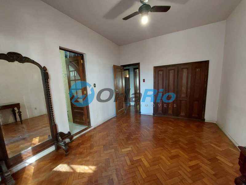 Apartamento à venda com 3 quartos, 200m² - Foto 18