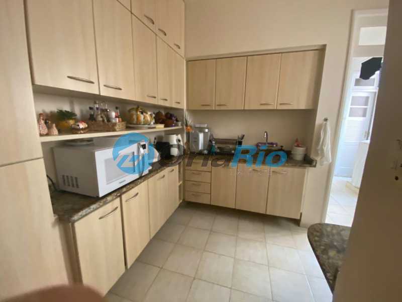 Apartamento à venda com 3 quartos, 161m² - Foto 18