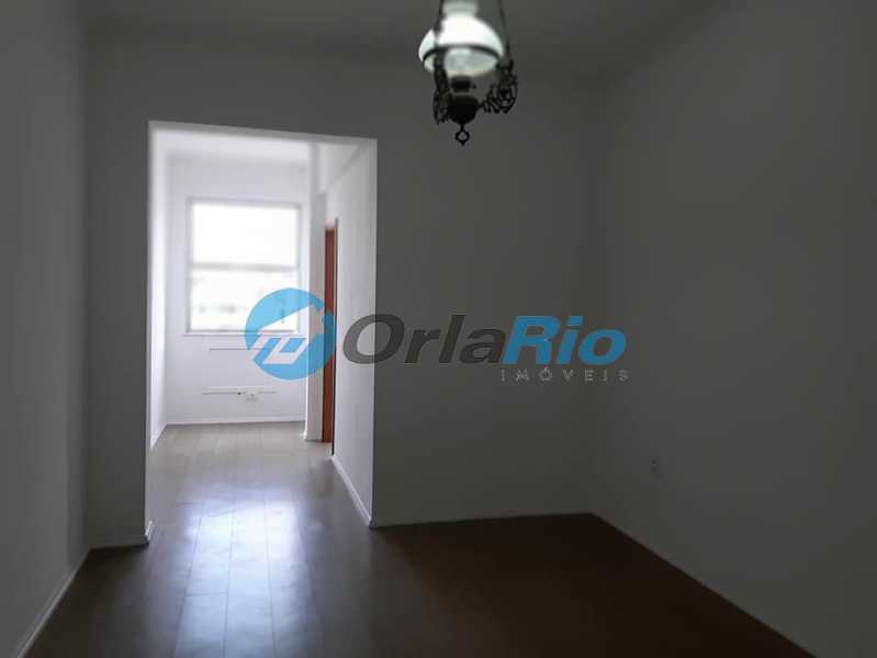 Apartamento à venda com 3 quartos, 105m² - Foto 2