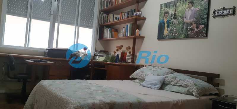 Apartamento à venda com 4 quartos, 198m² - Foto 9