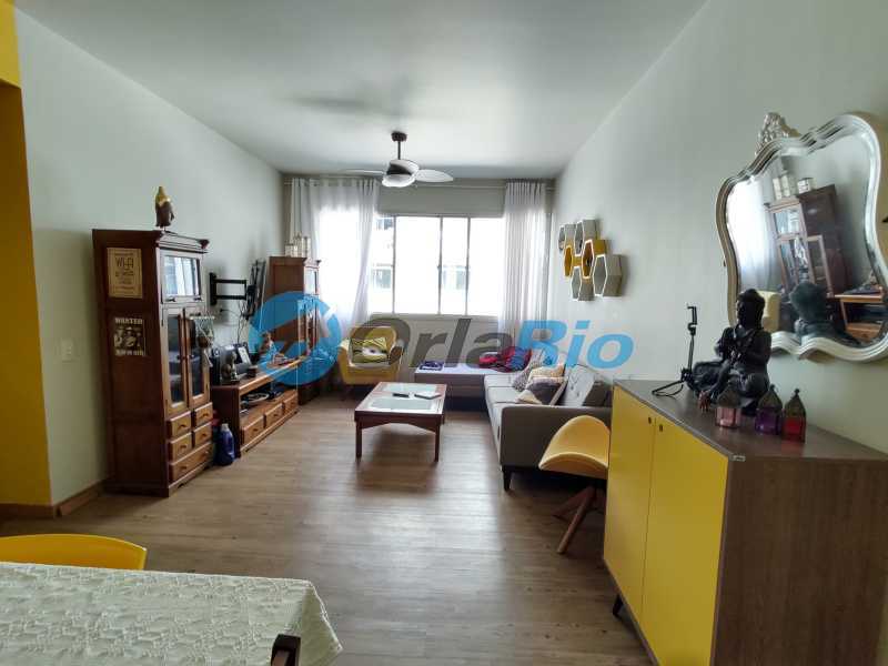 Apartamento à venda com 3 quartos, 100m² - Foto 1