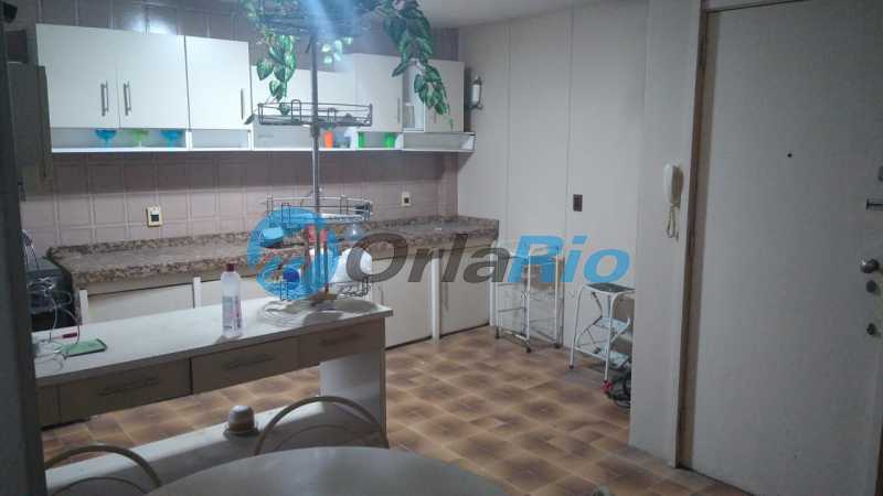 Apartamento à venda com 3 quartos, 156m² - Foto 7