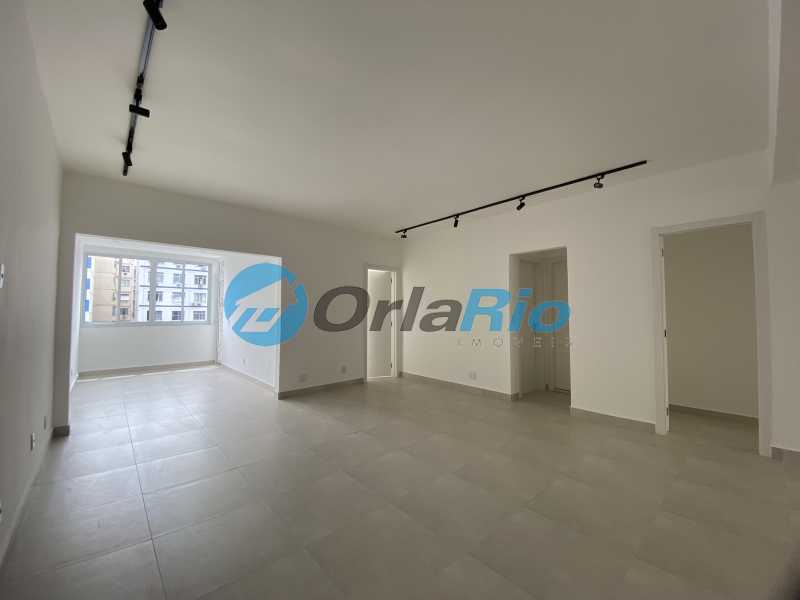 Apartamento à venda com 3 quartos, 135m² - Foto 2