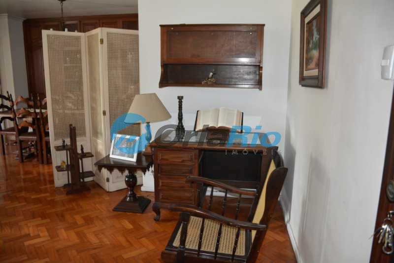 Apartamento à venda com 4 quartos, 186m² - Foto 2