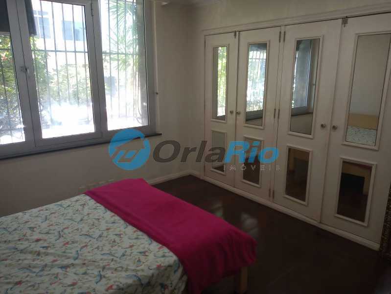 Apartamento à venda com 3 quartos, 140m² - Foto 12