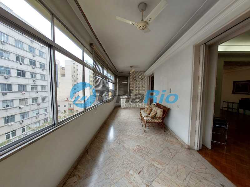 Apartamento à venda com 3 quartos, 353m² - Foto 2