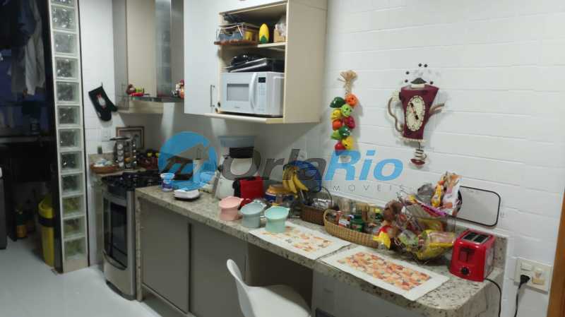 Apartamento à venda com 4 quartos, 140m² - Foto 18