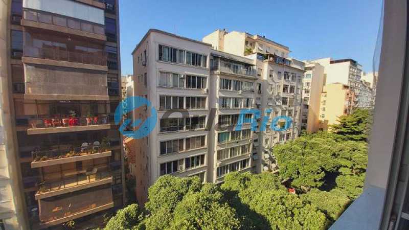 Apartamento à venda com 3 quartos, 272m² - Foto 3