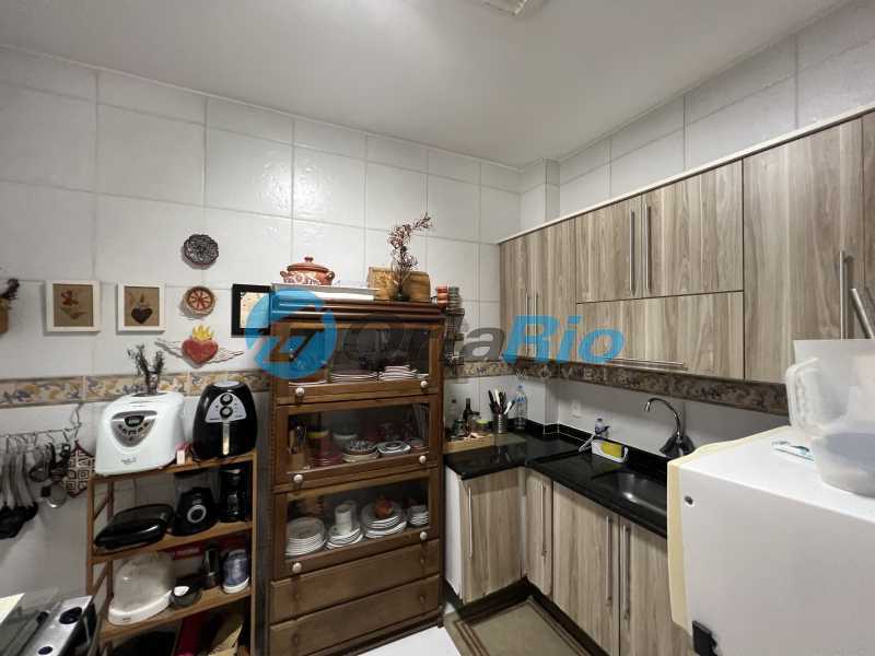 Apartamento à venda com 3 quartos, 121m² - Foto 22