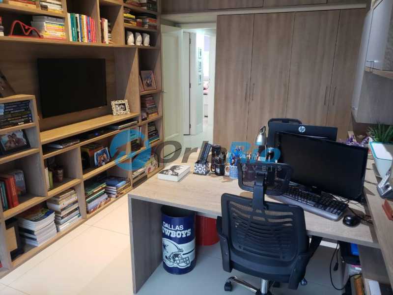 Apartamento à venda com 3 quartos, 156m² - Foto 18