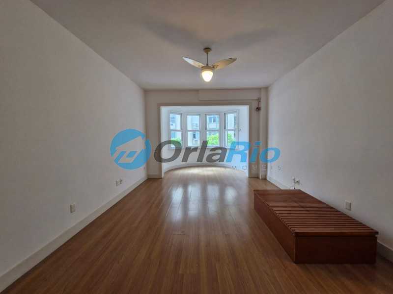 Apartamento à venda com 3 quartos, 130m² - Foto 3