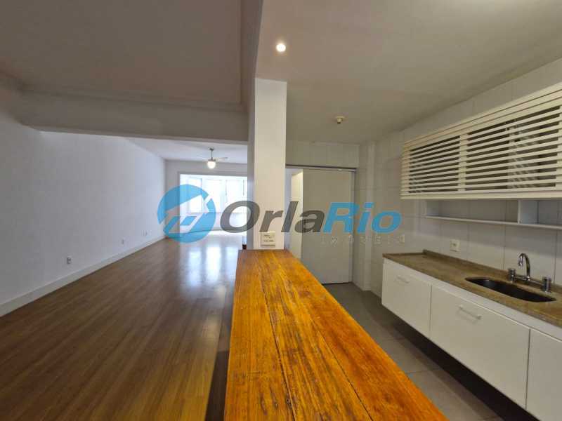 Apartamento à venda com 3 quartos, 130m² - Foto 9