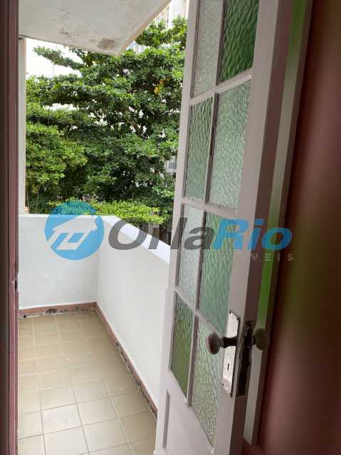 Apartamento à venda com 2 quartos, 80m² - Foto 2