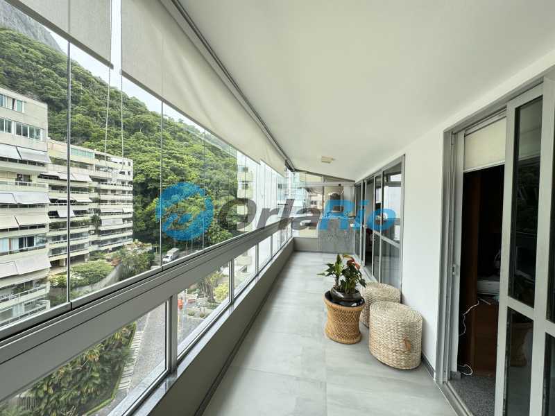 Apartamento à venda com 4 quartos, 153m² - Foto 1