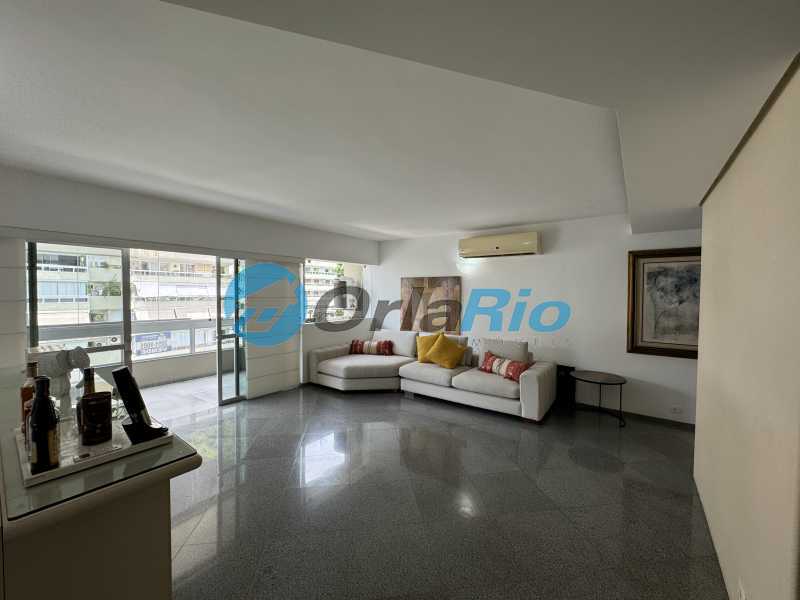 Apartamento à venda com 4 quartos, 153m² - Foto 3