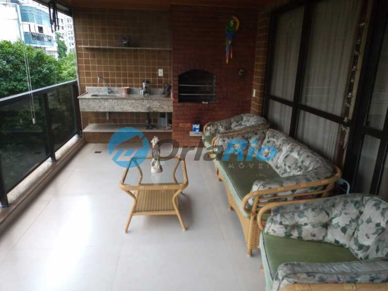 Apartamento à venda com 4 quartos, 160m² - Foto 1