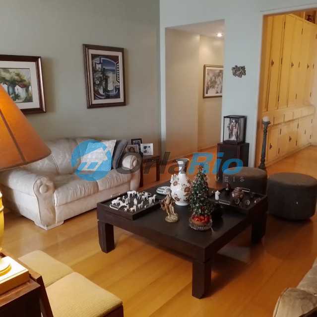 Apartamento à venda com 3 quartos, 140m² - Foto 2