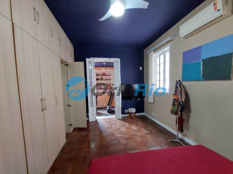 Casa à venda com 3 quartos, 211m² - Foto 20