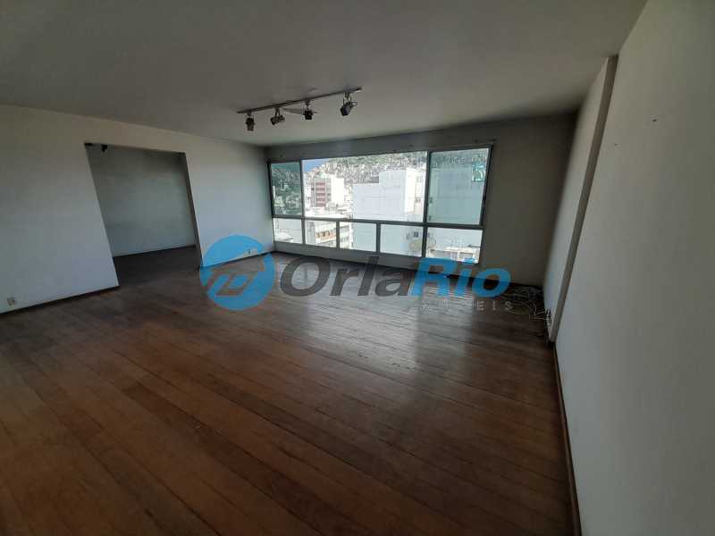 Apartamento à venda com 4 quartos, 234m² - Foto 1