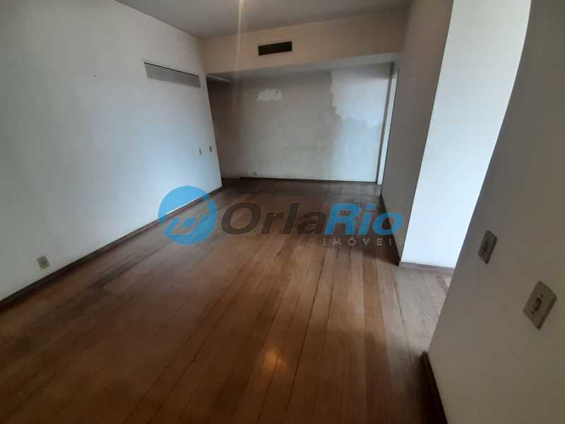 Apartamento à venda com 4 quartos, 234m² - Foto 4