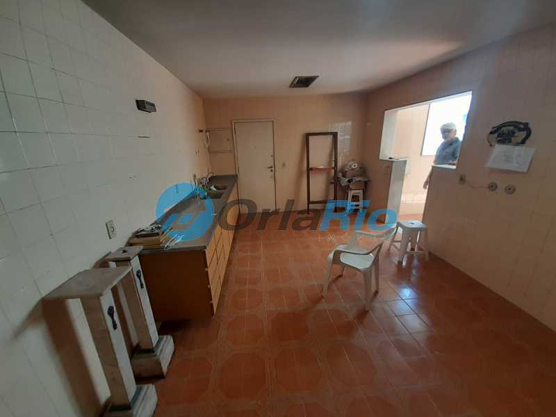 Apartamento à venda com 4 quartos, 234m² - Foto 21