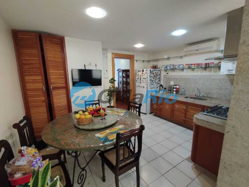 Apartamento à venda com 3 quartos, 190m² - Foto 25