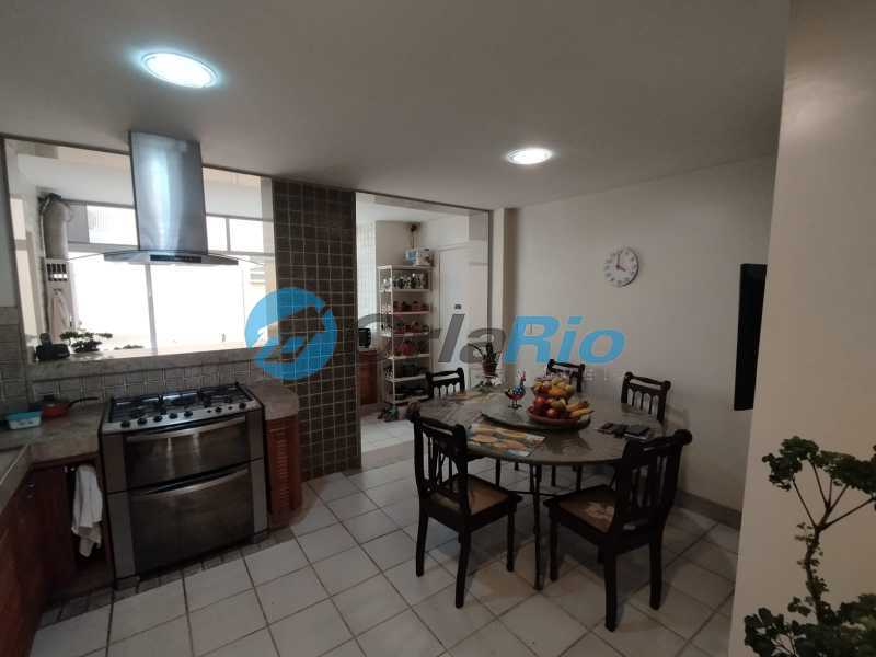 Apartamento à venda com 3 quartos, 190m² - Foto 28