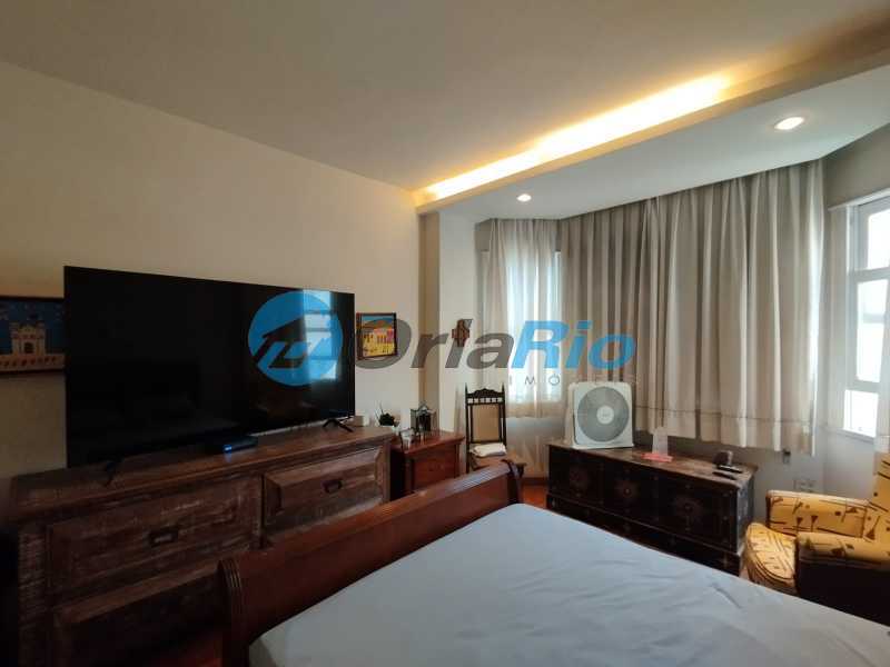 Apartamento à venda com 3 quartos, 190m² - Foto 9