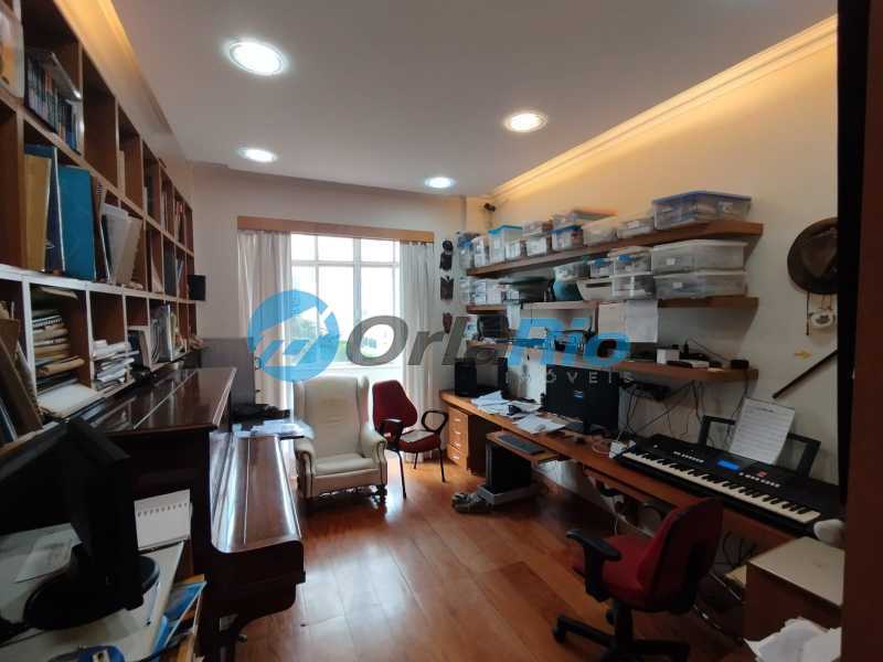 Apartamento à venda com 3 quartos, 190m² - Foto 23
