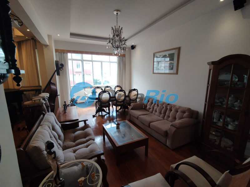 Apartamento à venda com 3 quartos, 190m² - Foto 1