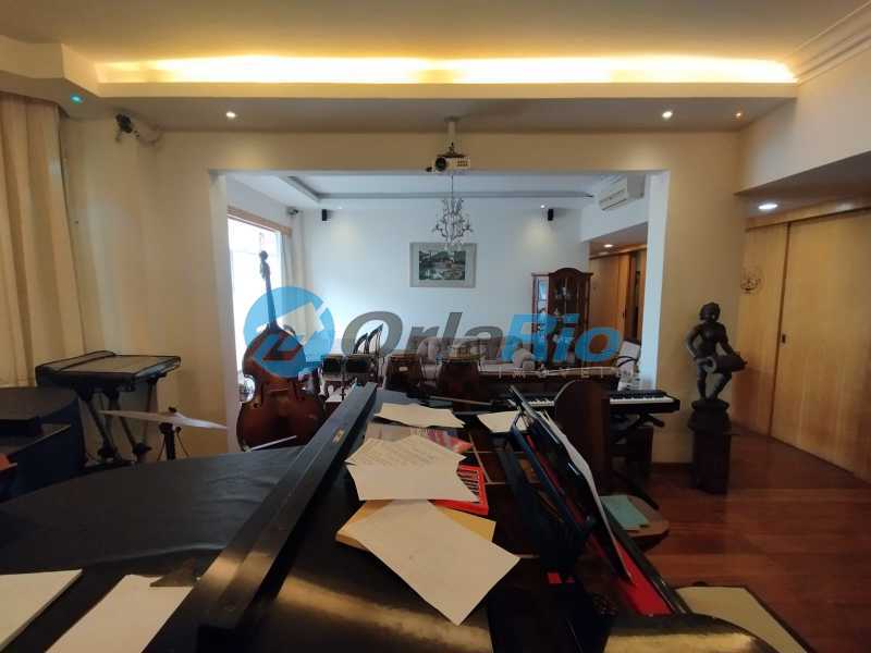 Apartamento à venda com 3 quartos, 190m² - Foto 6