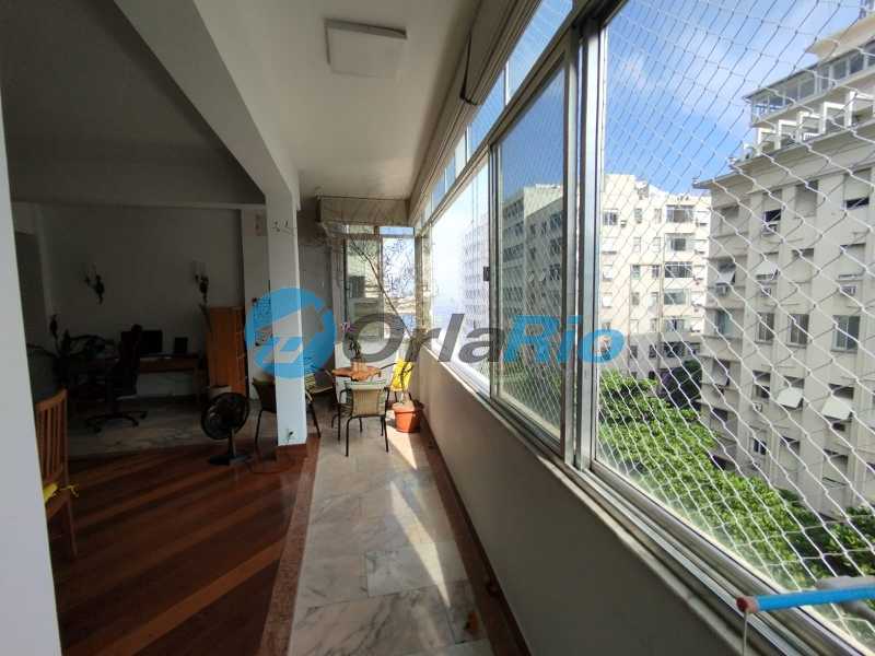 Apartamento à venda com 4 quartos, 165m² - Foto 3