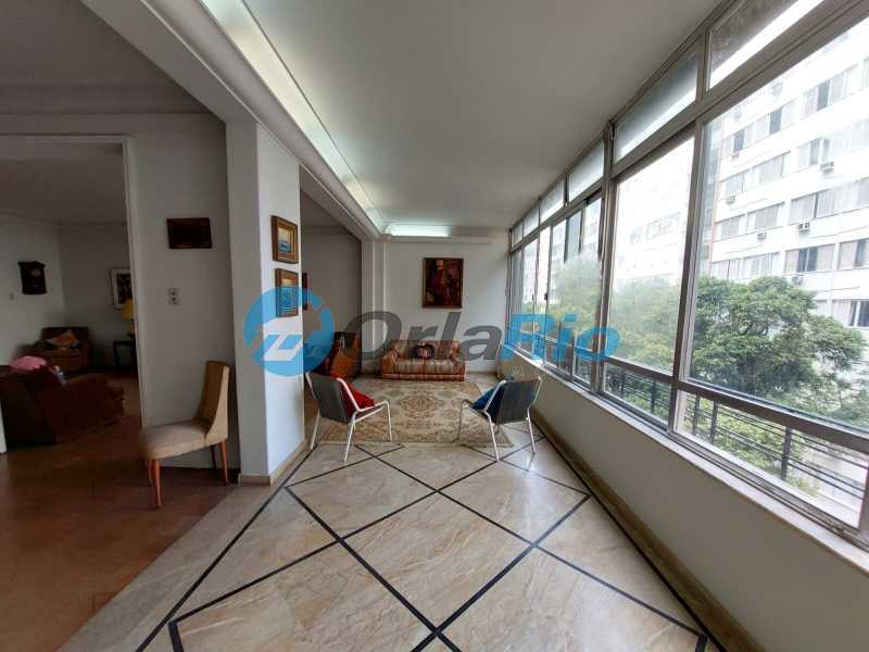 Apartamento à venda com 3 quartos, 290m² - Foto 2