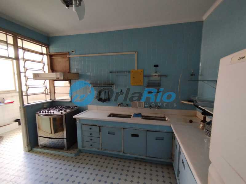 Apartamento à venda com 3 quartos, 200m² - Foto 22