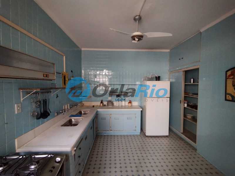 Apartamento à venda com 3 quartos, 200m² - Foto 25