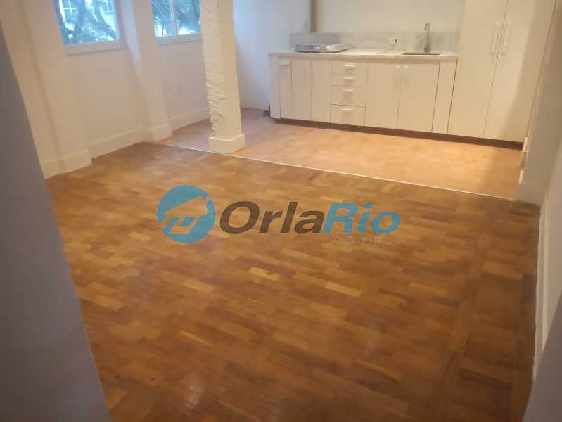 Apartamento à venda com 2 quartos, 69m² - Foto 2