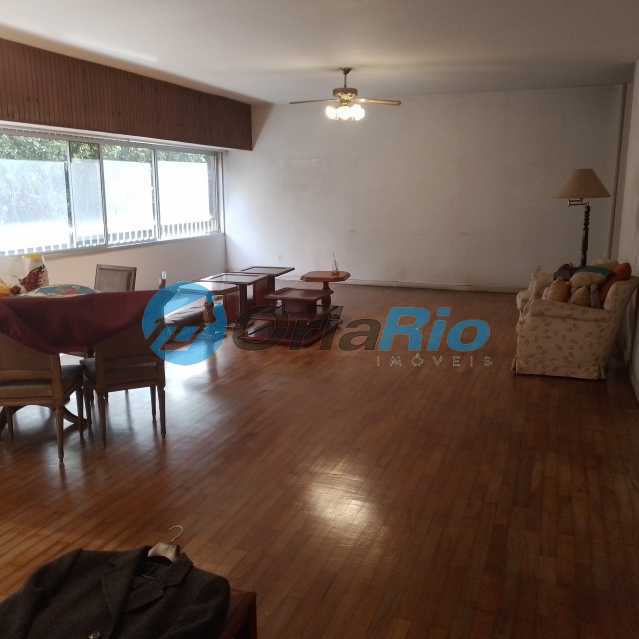 Apartamento à venda com 4 quartos, 257m² - Foto 1