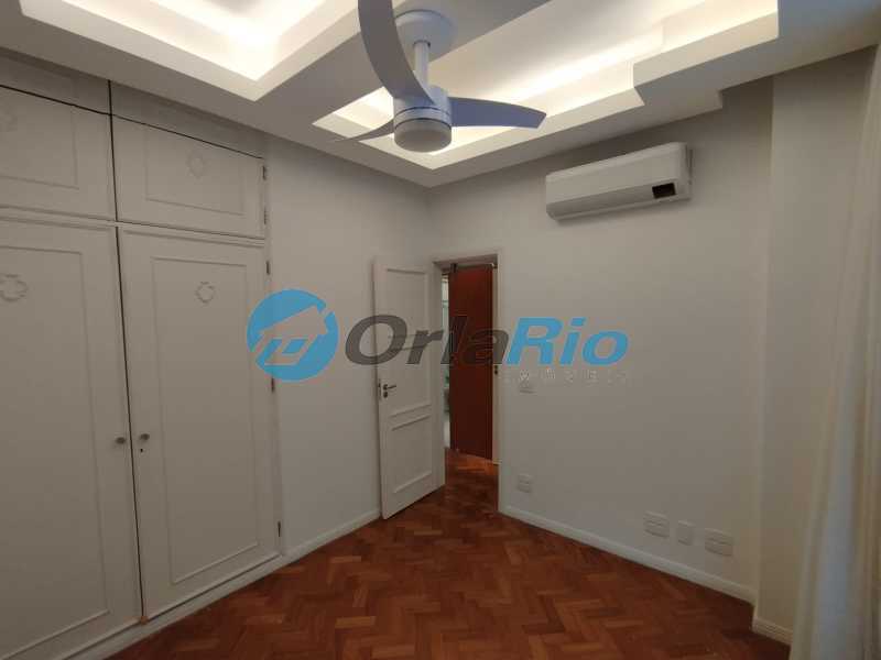 Apartamento à venda com 2 quartos, 67m² - Foto 9