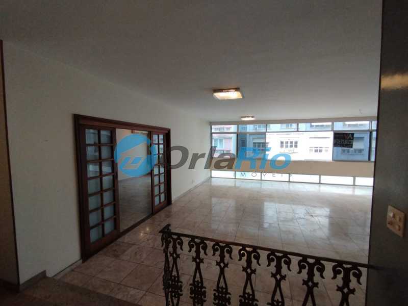 Apartamento à venda com 3 quartos, 280m² - Foto 1