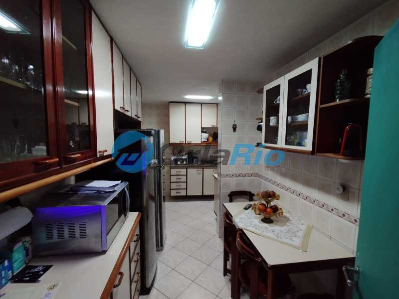 Apartamento à venda com 3 quartos, 156m² - Foto 22