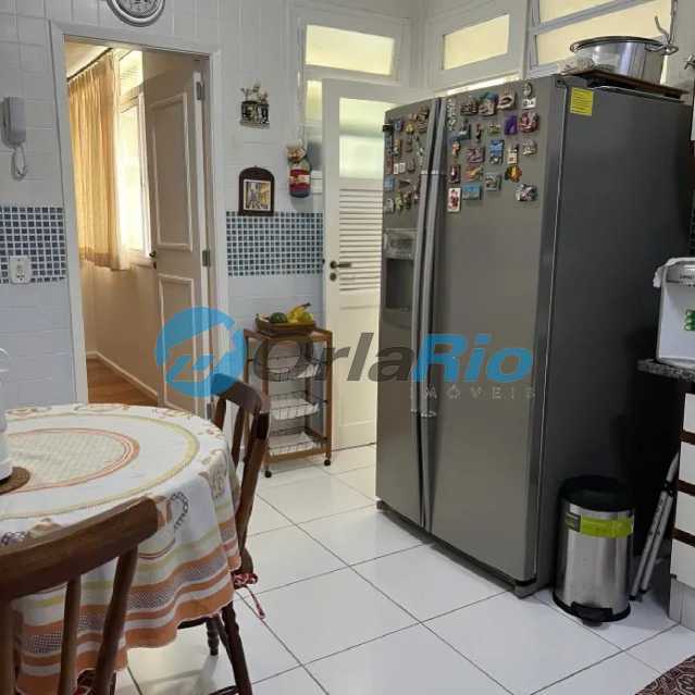 Apartamento à venda com 3 quartos, 146m² - Foto 18