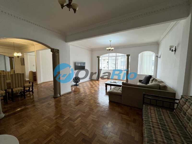 Apartamento à venda com 4 quartos, 165m² - Foto 1